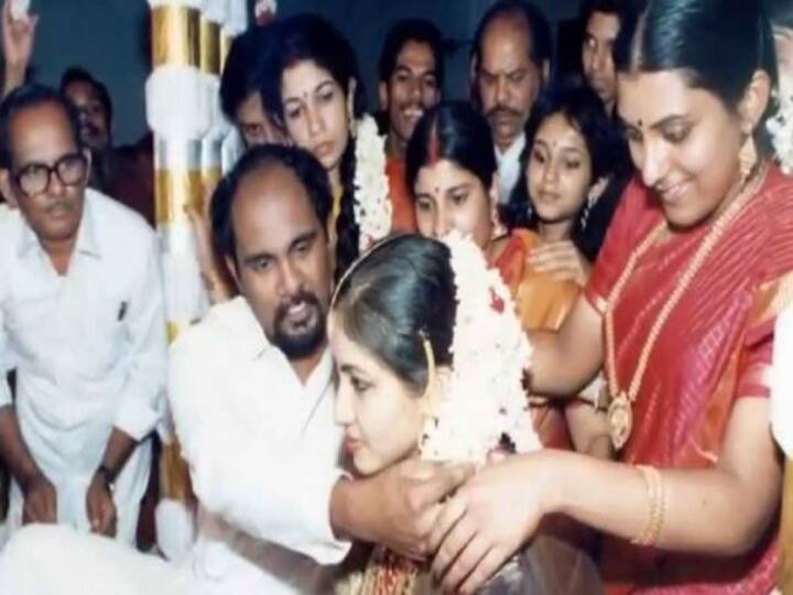 விஜய்சங்கர் என்பவருடன் 1969ம் ஆண்டு பாடகி சித்ராவிற்கு திருமணம் நடைபெற்றது.