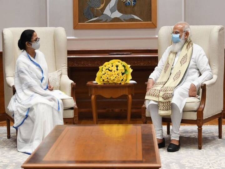 Mamata Banerjee PM Modi Meeting In New Delhi, TMC Chief Delhi Visit Mamata Sonia Meet Mamata Banerjee Meets PM Modi In New Delhi; Discusses Covid Crisis, Vaccine Shortage & More