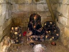 திண்டுக்கல் : கண்டெடுக்கப்பட்டது கி.பி.11-ஆம் நூற்றாண்டை சோ்ந்த மூத்த தேவி கோவில்..!