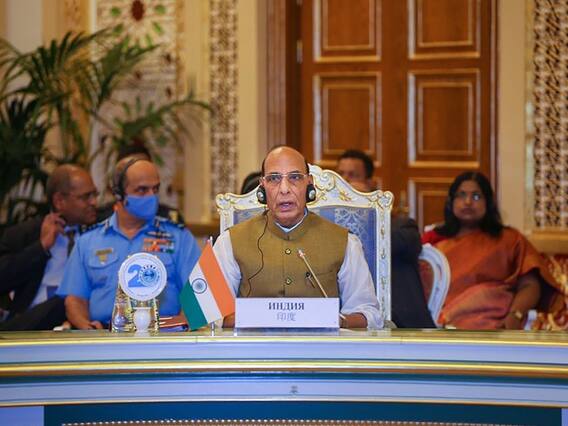 SCO Meet: पाकिस्तान के रक्षा मंत्री की मौजूदगी में राजनाथ सिंह बोले- आतंकवाद का समर्थन करना मानवता के खिलाफ SCO Meet: पाकिस्तान के रक्षा मंत्री की मौजूदगी में राजनाथ सिंह बोले- आतंकवाद का समर्थन करना मानवता के खिलाफ