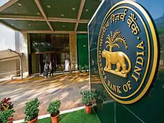 RBI Update: ডেবিট-ক্রেডিট কার্ডের নম্বর মনে রাখতে বলছে রিজার্ভ ব্যাঙ্ক! কিন্তু কেন?