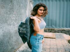 Actress Fatima Sana Shaikh  pics | அடிவெள்ளாவிவச்சுத் தான் வெளுத்தாய்ங்களா - பாத்திமா சனா போட்டோஷூட்