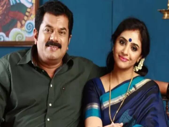 Malayalam Actor Mukeshs 2nd wife Dancer Methil Devika files for divorce Mukeshs Methil Devika Divorce: 64 வயதில் விவாகரத்து: 2வது மனைவியை பிரியும் பிரபல நடிகர்..!