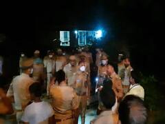 गोरखपुर: बीजेपी नेता की मां और डेढ़ साल के बेटे की फावड़े से निर्मम हत्या, पत्नी और बेटी भी घायल