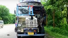 Barabanki Road Accident Update: मृतकों का बढ़ा आंकड़ा, कई घायलों की हालत गंभीर | Sign Bulletin