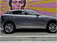 2021 जगुआर F-Pace रिव्यू: जानें शानदार फीचर्स से लैस SUV की क्या-क्या है खासियत