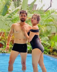 ਪੂਲ ਵਾਲੀਆਂ ਇਨ੍ਹਾਂ ਰੋਮਾਂਟਿਕ ਤਸਵੀਰਾਂ ਨਾਲ ਮੋਨਾਲੀਸਾ ਨੇ ਪਤੀ ਨੂੰ ਵਿਸ਼ ਕੀਤਾ ਹੌਟ ਅੰਦਾਜ਼ 'ਚ ਬਰਥਡੇ, ਦੇਖੋ ਤਸਵੀਰਾਂ