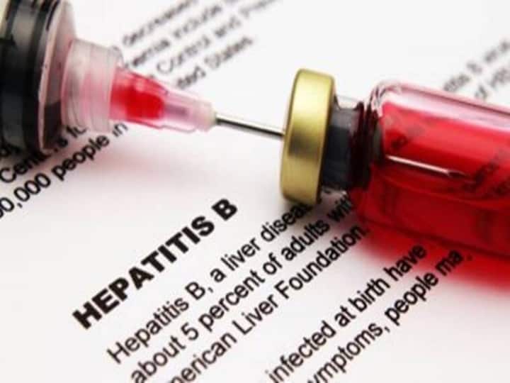 Mumbai News: 119 cases of hepatitis registered in last two months in Mumbai Mumbai Hepatitis Cases: कोरोना और स्वाइन फ्लू के साथ मुंबई में अब Hepatitis ने बढ़ाई चिंता, पिछले दो महीने में 119 नए मामले दर्ज
