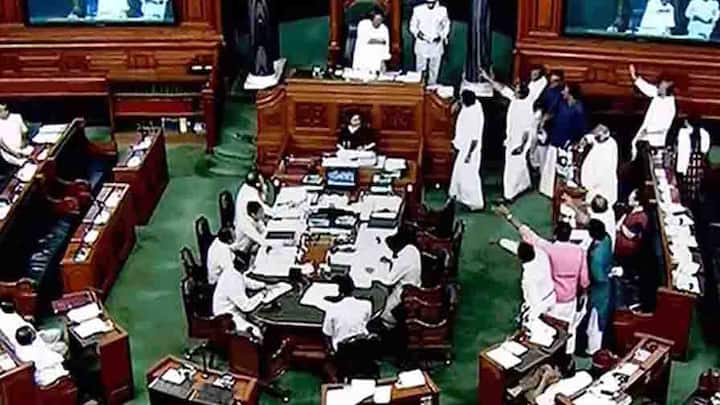 Govt Want To Prove They Are In Favour Of Farmers: Oppn On Passing Of Bill To Repeal Farm Laws In LS Without Discussion Govt Wants To Prove They Are In Favour Of Farmers: Oppn On Passing Farm Laws Repeal Bill In LS Without Discussion