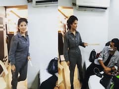 बहुत मार खाएगा बेटा - हाथ में छड़ी लिए ये किसे मारने लगीं Sunny Leone, पिटने वाला उल्टा हुआ खुश