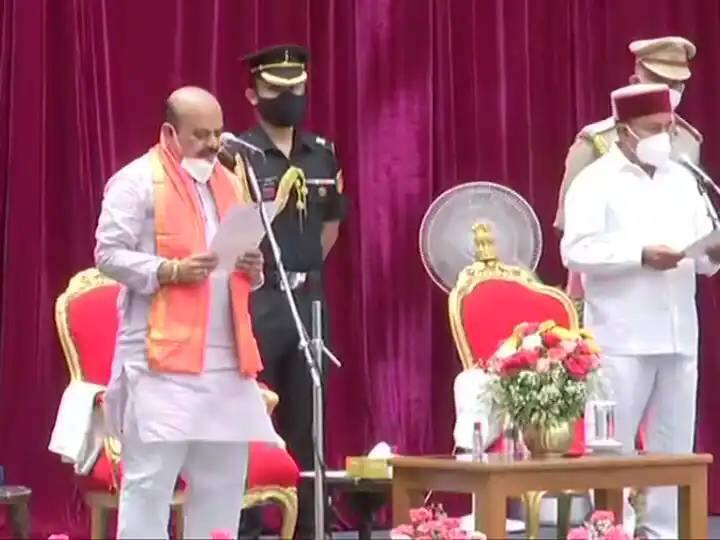 Basavaraj Bommai took over the command of Karnataka, became the fourth CM in the current term of the assembly बसवराज बोम्मई ने संभाली कर्नाटक की कमान, विधानसभा के मौजूदा कार्यकाल में चौथे सीएम बने