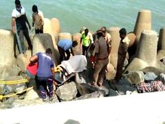 மயிலாடுதுறை: பூம்புகார் கடலில் தொடரும் உயிரிழப்புகள்! 11-ஆம் வகுப்பு மாணவன் கடலில் மூழ்கி உயிரிழப்பு..!