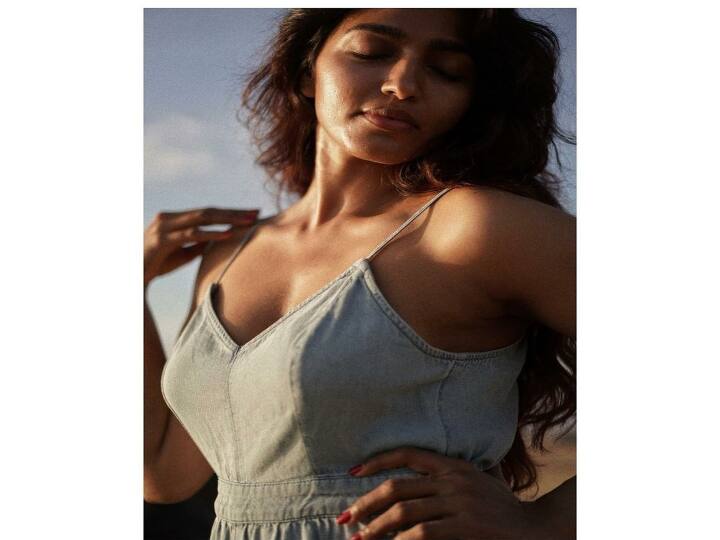 நீ முற்றும் அறிவியல் பித்தன் ஆனால் முத்தம் கேட்பதில் ஜித்தன் உன்னால் – தீ தோம் தோம்