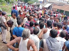 बांकाः ट्रक से कुचलकर बाइक सवार युवक की मौत, आक्रोशित ग्रामीण और परिजनों ने किया सड़क जाम