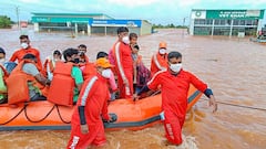 Maharashtra Flood News: মহারাষ্ট্রে ভয়াবহ বন্যায় বাড়ছে মৃতের সংখ্যা, উদ্ধারকার্যে তৎপর বিপর্যয় মোকাবিলা দল