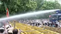 Water cannons used on BJP protesters outside Delhi assembly