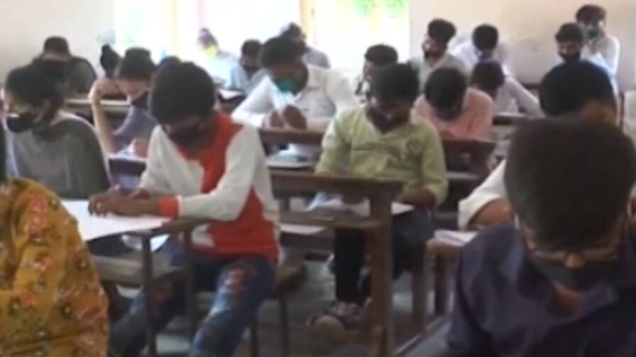 ગુજરાત સરકારના માહિતી ખાતાની પરીક્ષાનું પરિણામ જાહેર, જાણો કોણ કોણ થયા પાસ? અહીં જુઓ આખું પરિણામ Gujarat govt information department recruitment exam result declare 2021 ગુજરાત સરકારના માહિતી ખાતાની પરીક્ષાનું પરિણામ જાહેર, જાણો કોણ કોણ થયા પાસ? અહીં જુઓ આખું પરિણામ