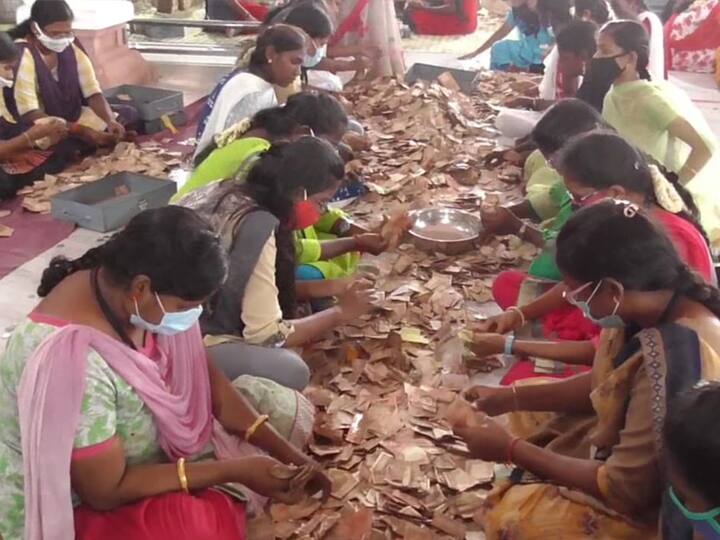 Revenue reached up to one crore to palani murugan temple dindugal district திண்டுக்கல் :  1 கோடியை தாண்டியது, பழனி முருகன் கோவில் வருவாய்..!
