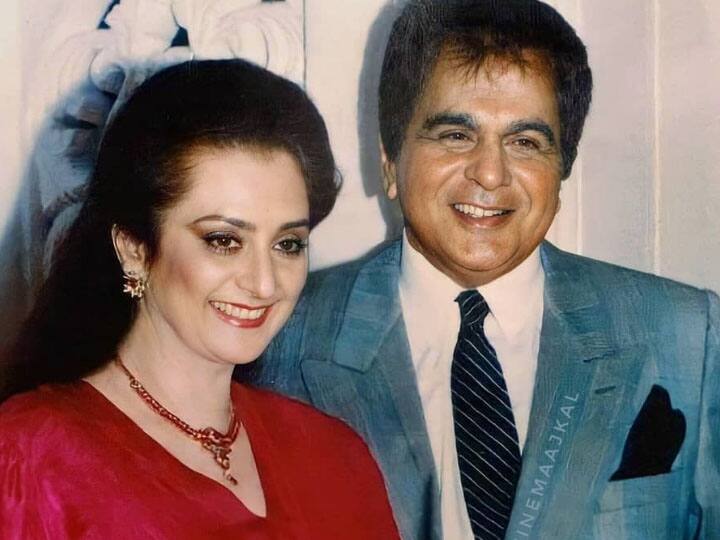 बॉलीवुड के दिग्गज कलाकार दिलीप कुमार अब भले ही इस दुनिया में नहीं रहे, लेकिन उनकी यादें सदा हमारे जीवन में जींवत रहेंगी. दिलीप कुमार ने 7 जुलाई की सुबह आखिरी सांस ली थी. वो काफी लंबे समय से बीमार चल रहे थे. दिलीप कुमार ने कई शानदार फिल्मों में काम किया था. सायरा बानो ने अपने से 22 साल बड़े दिलीप कुमार से शादी की थी. मीडिया रिपोर्ट की मानें तो शादी के बाद वो मां बनने वाली थीं, लेकिन उनका मिसकैरेज हो गया था. फिर उसके बाद वो मां नहीं बन पाईं.