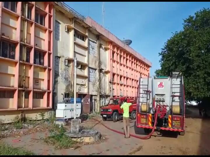 A fire broke out at the Ramanathapuram District Collector's Office ராமநாதபுரம்  கலெக்டர் அலுவலகத்தில் பயங்கர தீ விபத்து; ஆவணங்கள் எரிந்து நாசம்!
