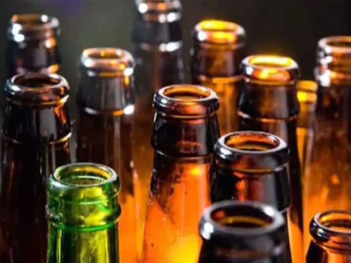 कानपुर में पुलिस ने अवैध शराब के कारोबार का किया भंडाफोड़, चार आरोपी गिरफ्तार 