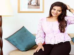 Actress Aishwarya Rajesh | பறந்து செல்ல வா.. பறந்து செல்ல வா.. ஐஸ்வர்யா ராஜேஷ் போட்டோஸ்