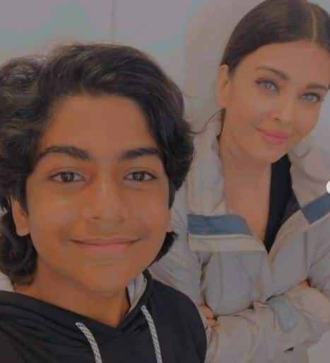 Ponniyin Selvan chronicles the tale of one the early days of Arulmozhivarman, and narrates how the powerful king went on to achieve the title of great Chola emperor Rajaraja Chola I.  [pic credit: Instagram/raaghavan_murugan]