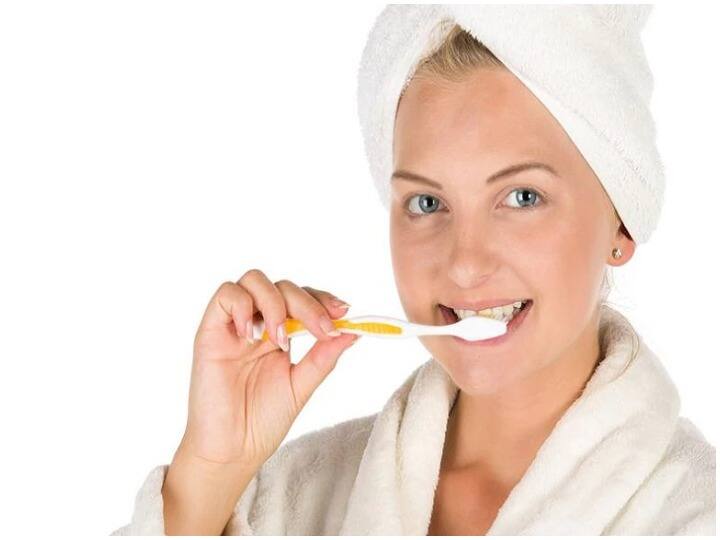 Simple homemade ayurvedic powder for teeth whitening will remove problem of yellow teeth दांतों को चमकाने के लिए इस्तेमाल करें आसान घरेलू आयुर्वेदिक पाउडर, पीलापन होगा दूर