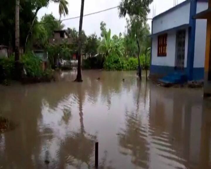 বেশ কয়েকটি জেলায় কমলা সতর্কতা জারি হয়েছে।