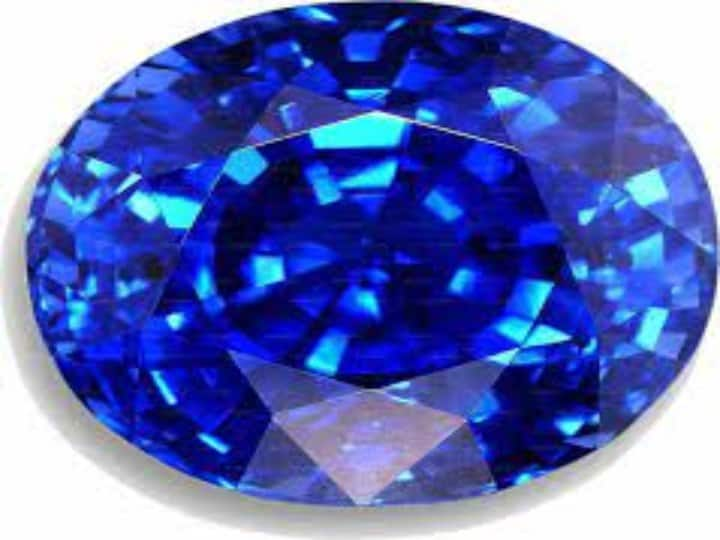 World's Largest Sapphire: In sri lanka world largest star sapphire cluster found in backyard while digging of well was going on श्रीलंका में कुएं की खुदाई के दौरान मिला दुनिया का सबसे बड़ा नीलम, 7.5 अरब रुपए है कीमत