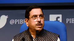 कैप्टन के इस्तीफे पर केंद्रीय मंत्री प्रह्लाद जोशी का वार, बोले- राहुल-सोनिया से ज्यादा लोकप्रिय न हो जाएं अमरिंदर, इसलिए हटाया