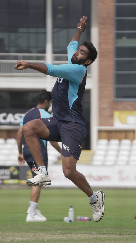 কিসমে কিতনা হ্যায় দম! প্র্যাক্টিসে আগুনে বোলিং শামি-বুমরা-ইশান্তদের