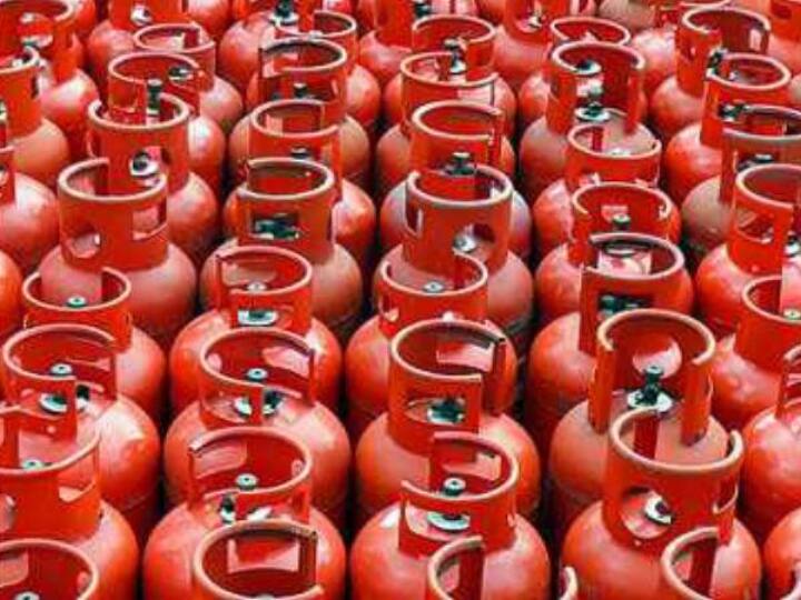 LPG gas price rises upto rs 25, it is rs 877 per 14 kg now LPG Price hike : சமையல் எரிவாயு விலை கிடுகிடு உயர்வு...ரூ.25 அதிகரிப்பு!