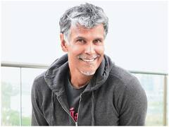 बॉलीवुड एक्टर Milind Soman ने उड़ाया विकिपीडिया का मजाक, दो बर्थ डेट बताने पर लिखी ये बात