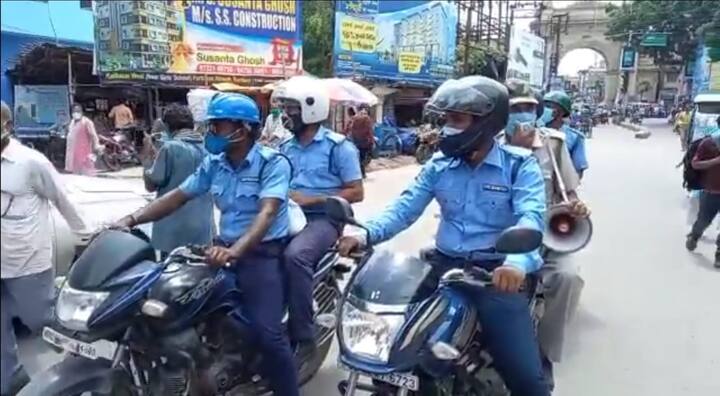 উল্লেখ্য, গত ২৪ ঘন্টায় জেলায় করোনা আক্রান্তের সংখ্যা ২৩ জন। রাজ্যে করোনাগ্রাফ নিম্নমুখী হলেও করোনার তৃতীয় ঢেউ নিয়ে সতর্ক জেলাপ্রশাসন।