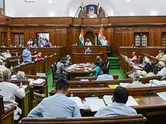 दिल्ली विधानसभा से तीन नए कृषि कानूनों के खिलाफ प्रस्ताव पारित, किसानों से बातचीत की उठाई मांग