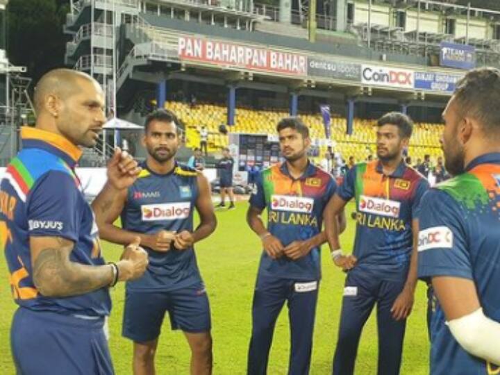 Twitterati Lauds Shikhar Dhawan For Heart-Warming Gesture Post T20 Series Loss Against Sri Lanka Twitterati Lauds Shikhar Dhawan For Heart-Warming Gesture Post T20 Series Loss Against Sri Lanka