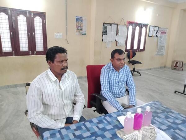 Telangana: Sub-registrar held for taking bribe in Yadadri-Bhuvanagiri district Telangana: ఏసీబీ వలలో మరో రెవెన్యూ ఆఫీసర్..  20 వేలకు కక్కుర్తి పడ్డారు. అడ్డంగా బుక్ అయ్యారు