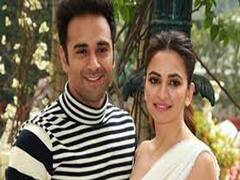 बारिश के मौसम में लवबर्ड्स Kriti Kharbanda और Pulkit Samrat ने लिया भुट्टे का मज़ा, एक्ट्रेस ने कहा- 'बारिश, भुट्टा और हम'