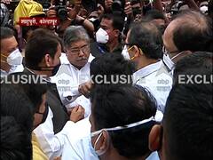 मुख्यमंत्री ठाकरे आणि देवेंद्र फडणवीस कोल्हापुरात एकाच ठिकाणी पाहणीला, हे कसं घडलं, वाचा इनसाईड स्टोरी