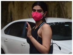 Pilates class से बाहर निकलते ही Khushi Kapoor ने स्टार की तरह दिया पैपराज़ी को पोज, देखें उनकी तस्वीरें