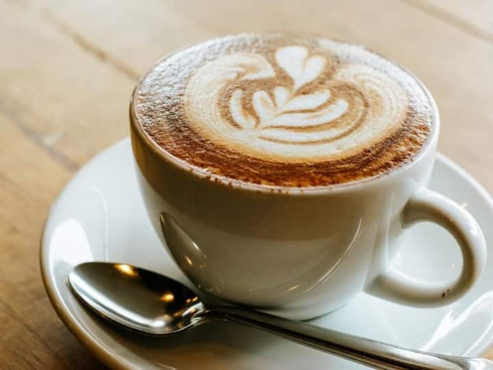 Diabetes Control: डायबिटीज के मरीज को कॉफी पीनी चाहिए या नहीं? जानिए फायदे और नुकसान Diabetes Control Drinking Coffee Is Good Or Bad For Diabetics, Coffee Effect On Blood Sugar Diabetes Control: डायबिटीज के मरीज को कॉफी पीनी चाहिए या नहीं? जानिए फायदे और नुकसान