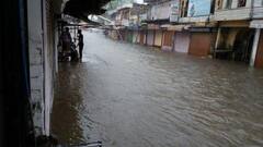 Waterlogging in Kolkata: রাতভর টানা বৃষ্টি, জল জমে রয়েছে গলফগ্রিনের বিস্তীর্ণ এলাকায়