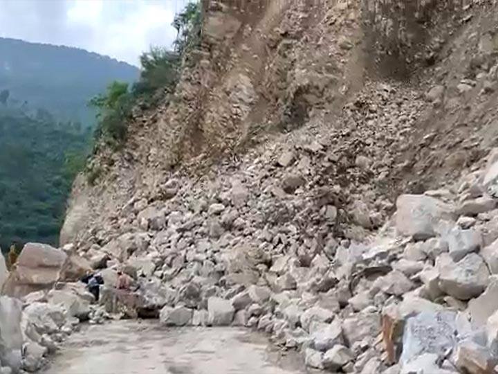 Kedarnath highway closed near Bhatwari sen, People faces problem ann Uttarakhand: भूस्खलन से केदारनाथ हाईवे दो दिनों से भटवाड़ी सैंण के पास बंद, जनता की मुश्किलें बढ़ीं