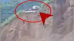 सिरमौर में पहाड़ का हिस्सा गिरा, उत्तरकाशी में लैंडस्लाइड । दिल्ली के निचले इलाकों में बाढ़ का खतरा