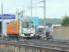 PUNE Metro PHOTO : पुणेकरांचं स्वप्न मार्गावर...! मेट्रोची पहिली ट्रायल रन, अजित पवारांनी दाखवला हिरवा झेंडा