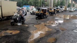 Mumbai Potholes: मुंबई की सड़कों के गड्ढे भरने के लिए BMC ने बनाया ये प्लान, अब तक हो जा चुके हैं ये चार टेस्ट