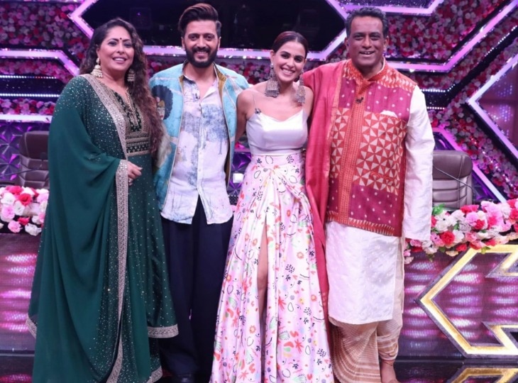 Super Dancer 4 में Genelia D'Souza ने किया बड़ा खुलासा, 'शादी में Riteish Deshmukh ने 8 बार छुए थे उनके पैर’