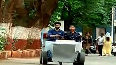 नाशिक :गाडी सुरू होताच बॅटरी चार्ज,टाकाऊ वस्तूंपासून इलेक्ट्रिक कार,इंजिनिअरिंग विद्यार्थ्यांची कमाल
