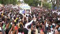 Ganpatrao Deshmukh passes away : गणपतराव देशमुखांना कार्यकर्त्यांचा लाल सलाम; समर्थकांना अश्रू अनावर